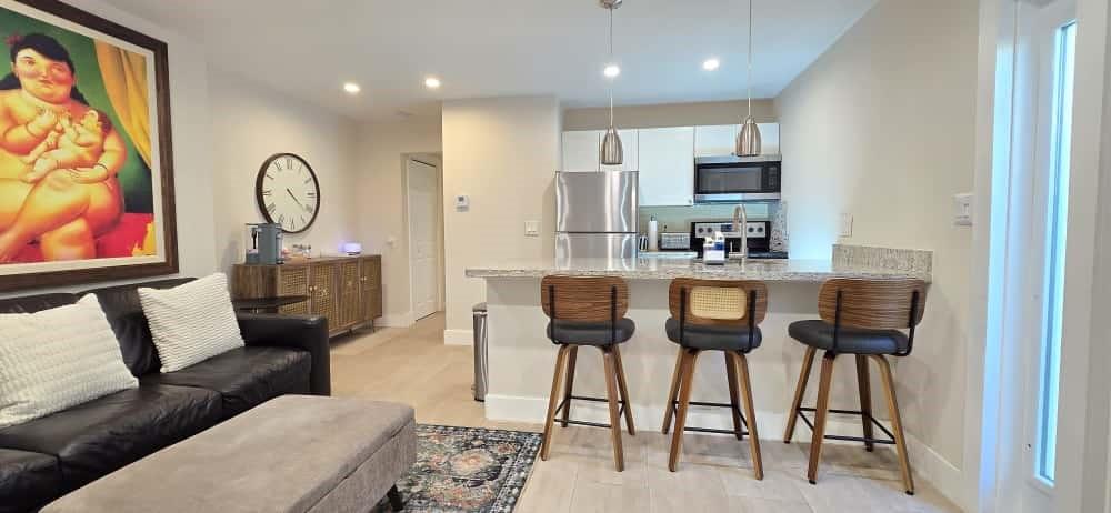 1215 NE 13th Ave Fort Lauderdale, FL 33304