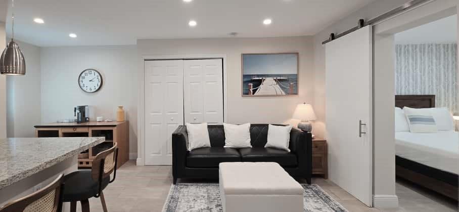 1215 NE 13th Ave Fort Lauderdale, FL 33304