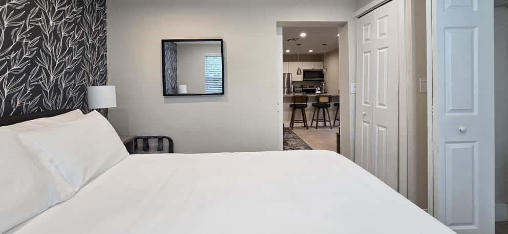 1215 NE 13th Ave Fort Lauderdale, FL 33304