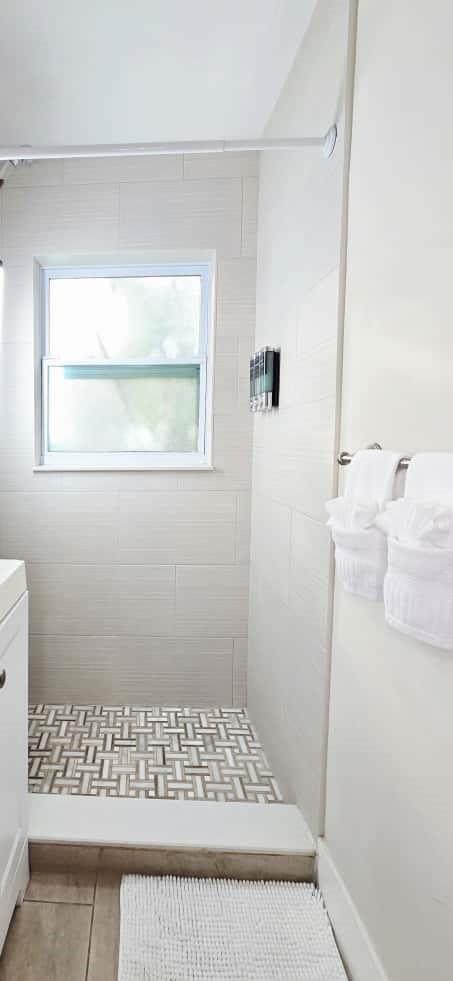 1215 NE 13th Ave Fort Lauderdale, FL 33304