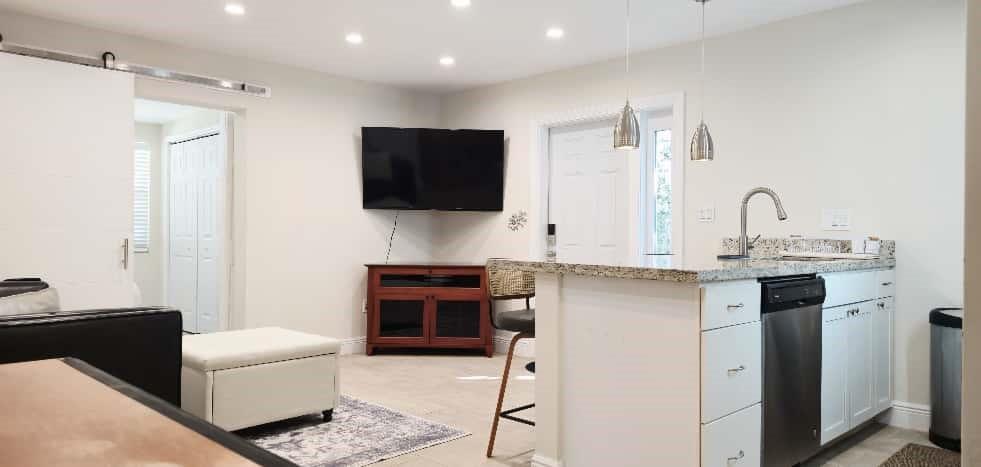 1215 NE 13th Ave Fort Lauderdale, FL 33304