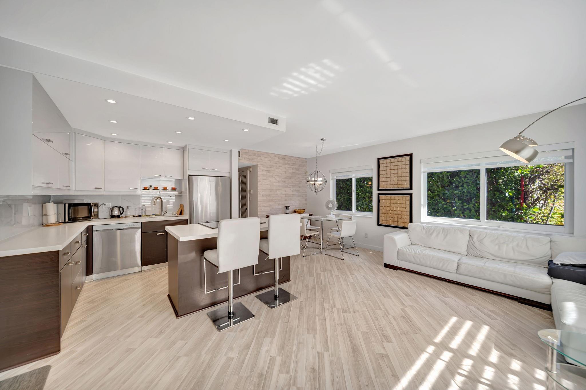 2811 NE 51st St #7 Fort Lauderdale, FL 33308