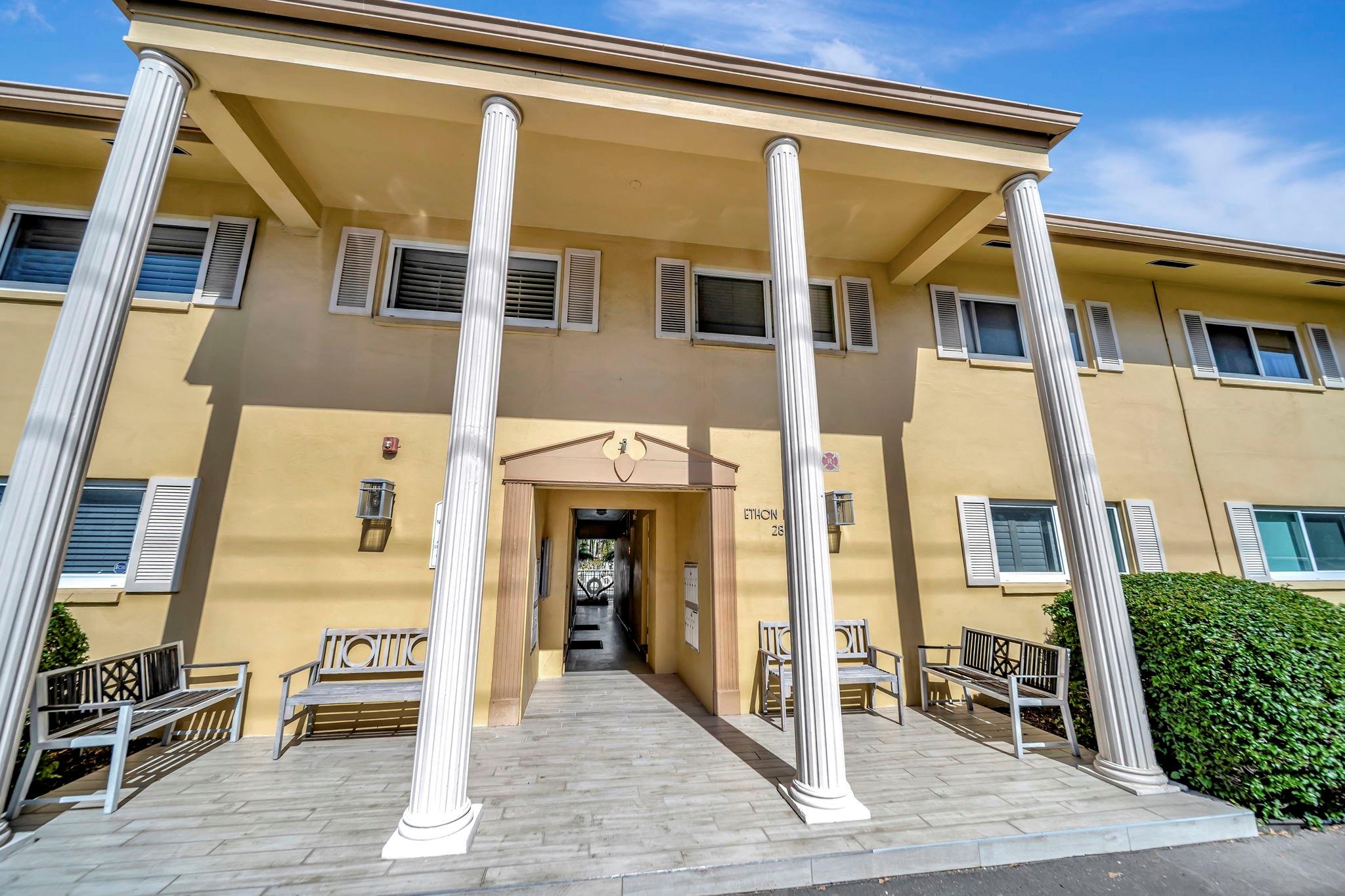 2811 NE 51st St #7 Fort Lauderdale, FL 33308