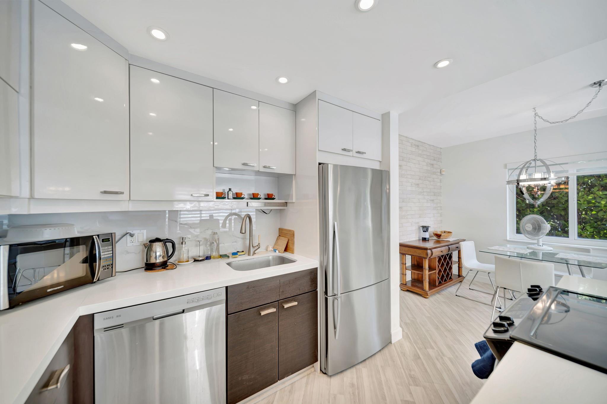 2811 NE 51st St #7 Fort Lauderdale, FL 33308