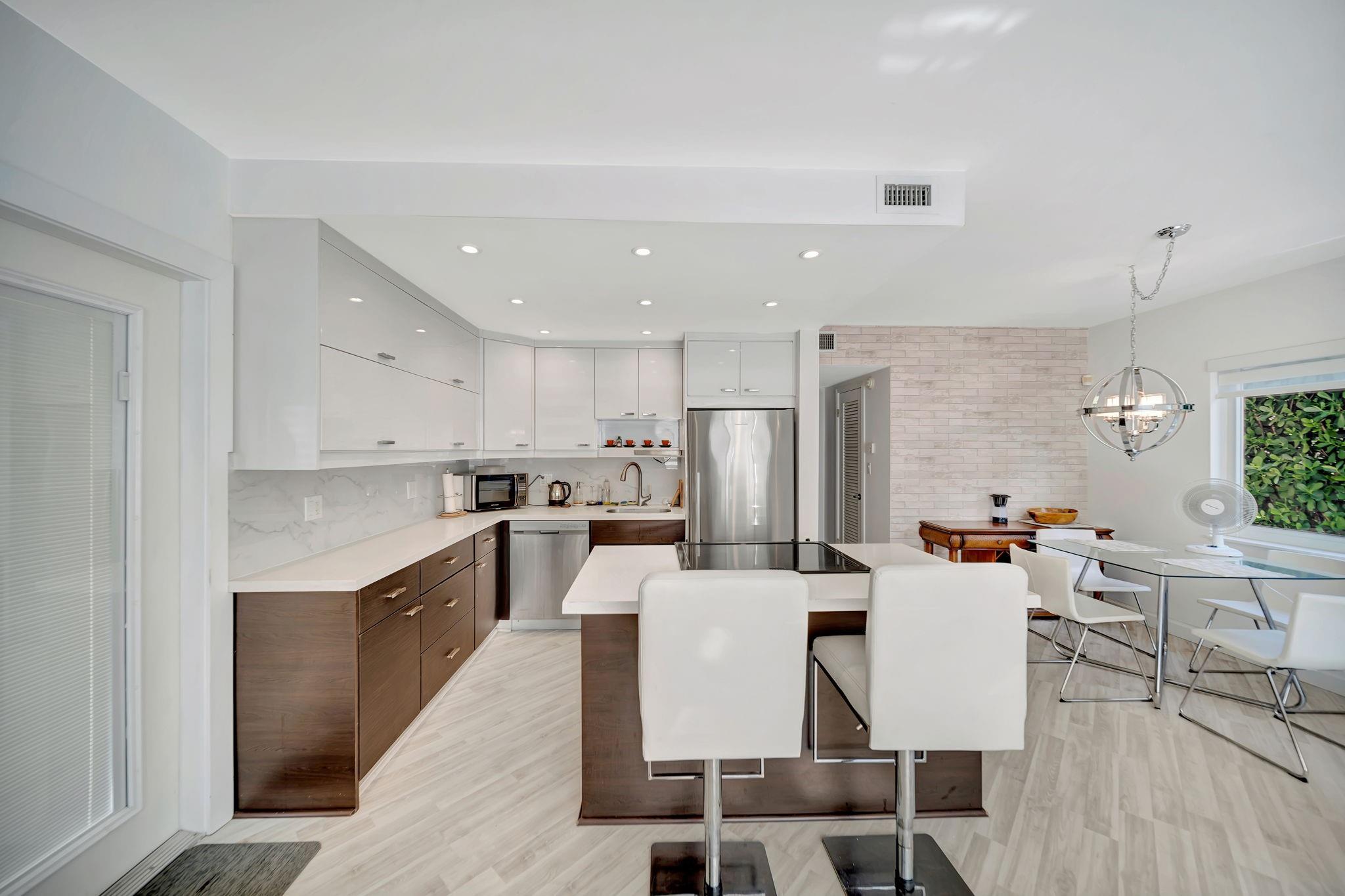 2811 NE 51st St #7 Fort Lauderdale, FL 33308