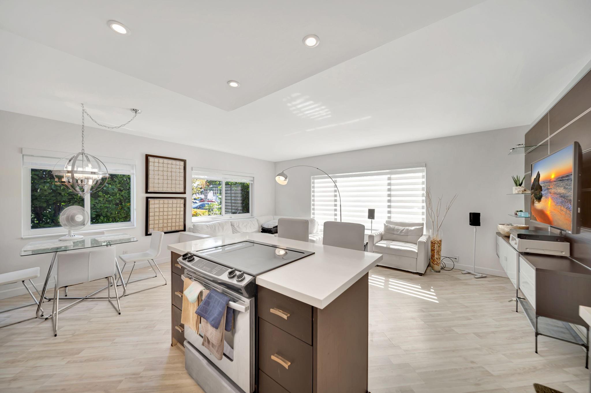 2811 NE 51st St #7 Fort Lauderdale, FL 33308