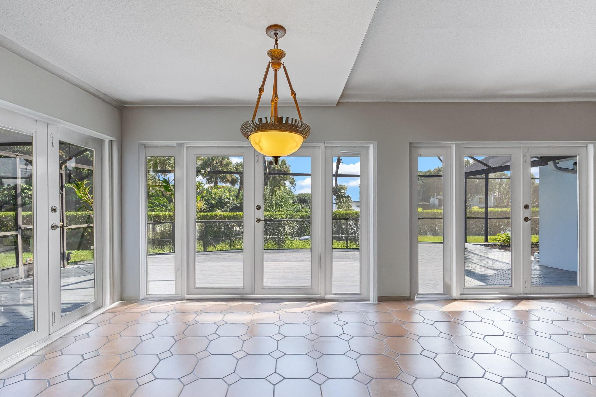 9860 NW 47th Ter Doral, FL 33178