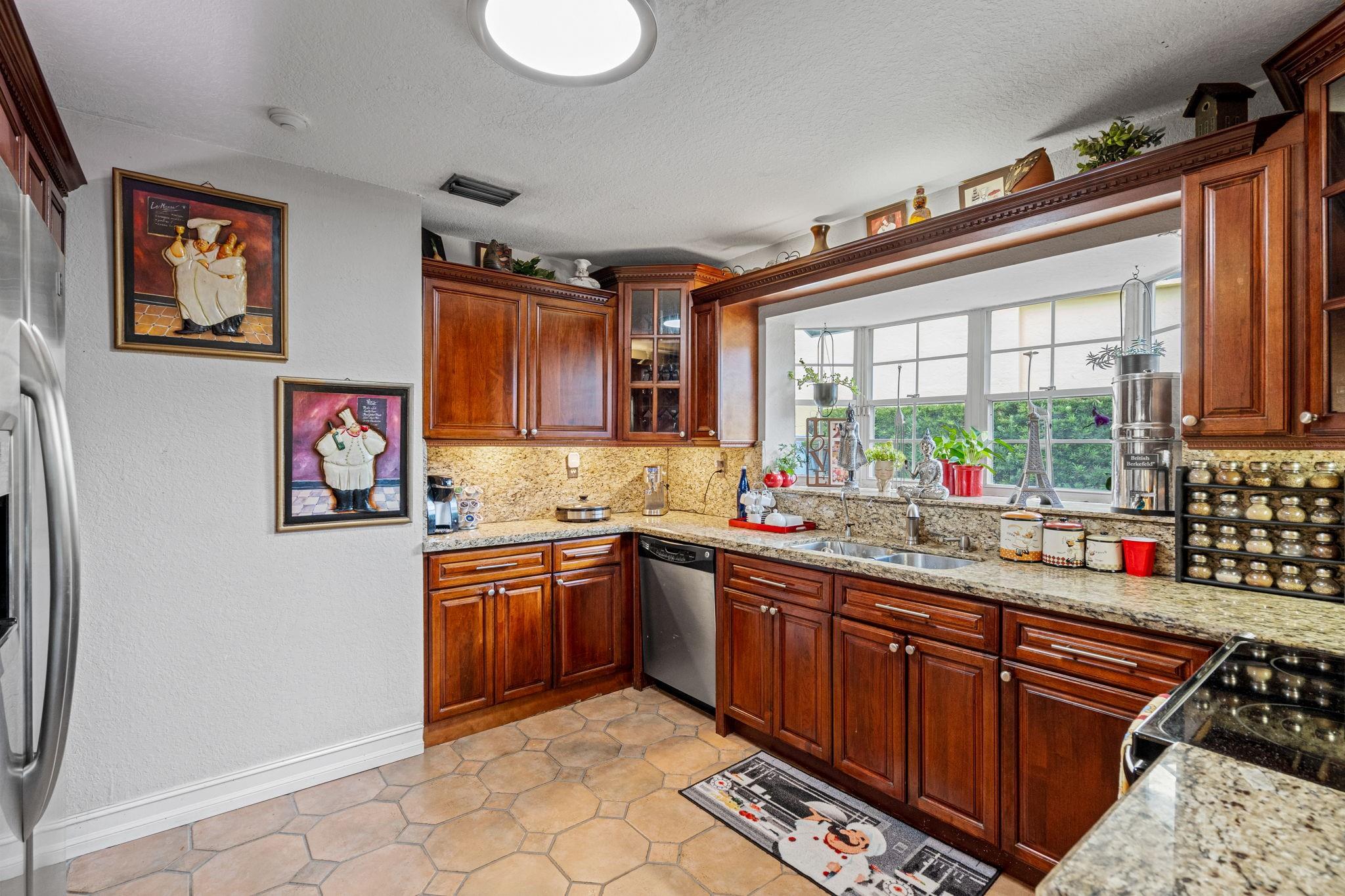 9860 NW 47th Ter Doral, FL 33178