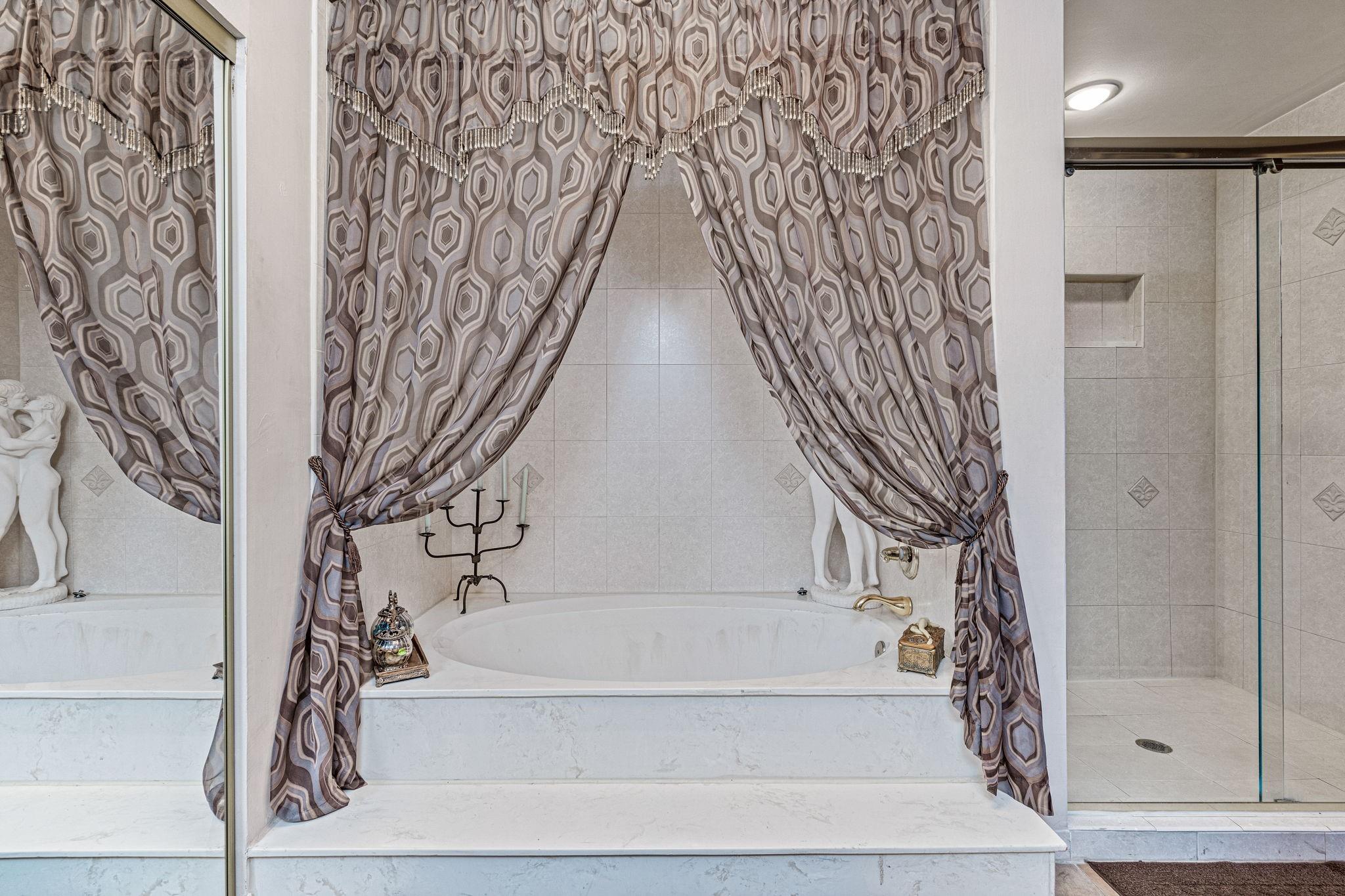 9860 NW 47th Ter Doral, FL 33178