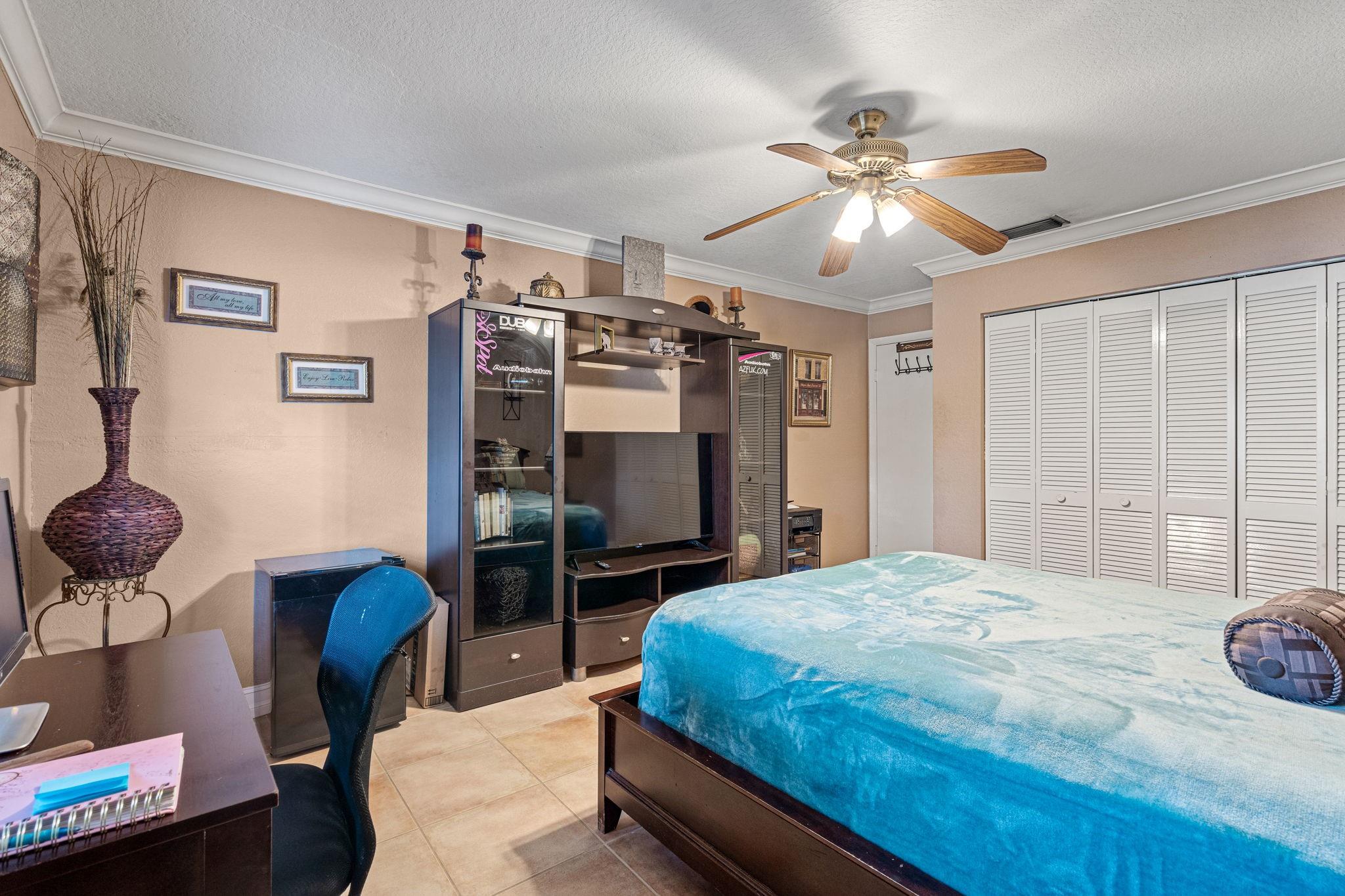 9860 NW 47th Ter Doral, FL 33178