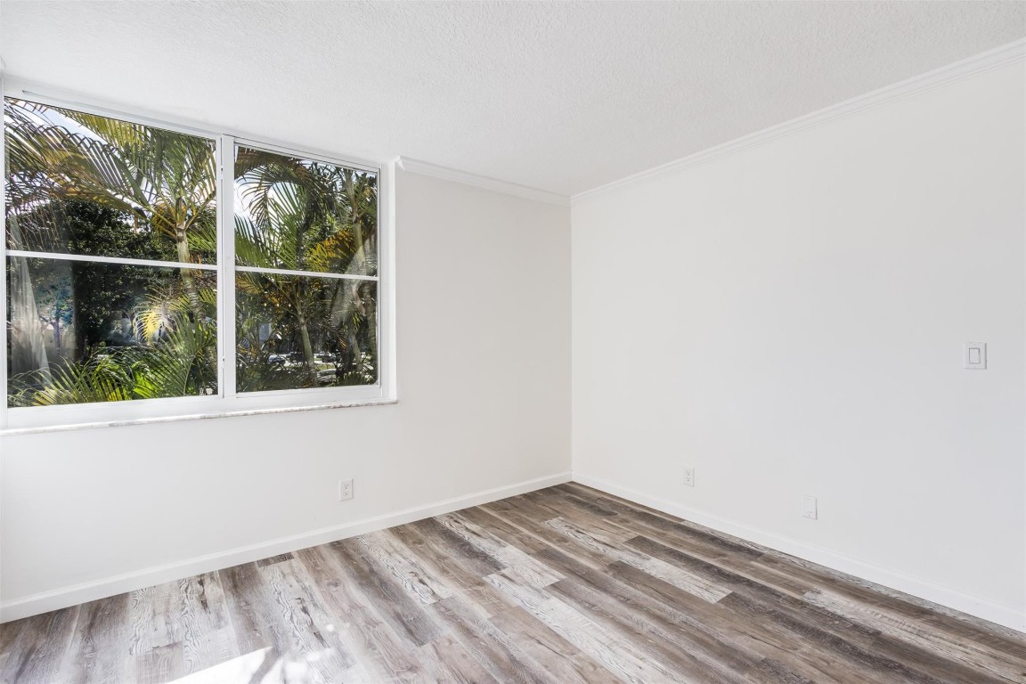 9410 Live Oak Pl #203 Davie, FL 33324