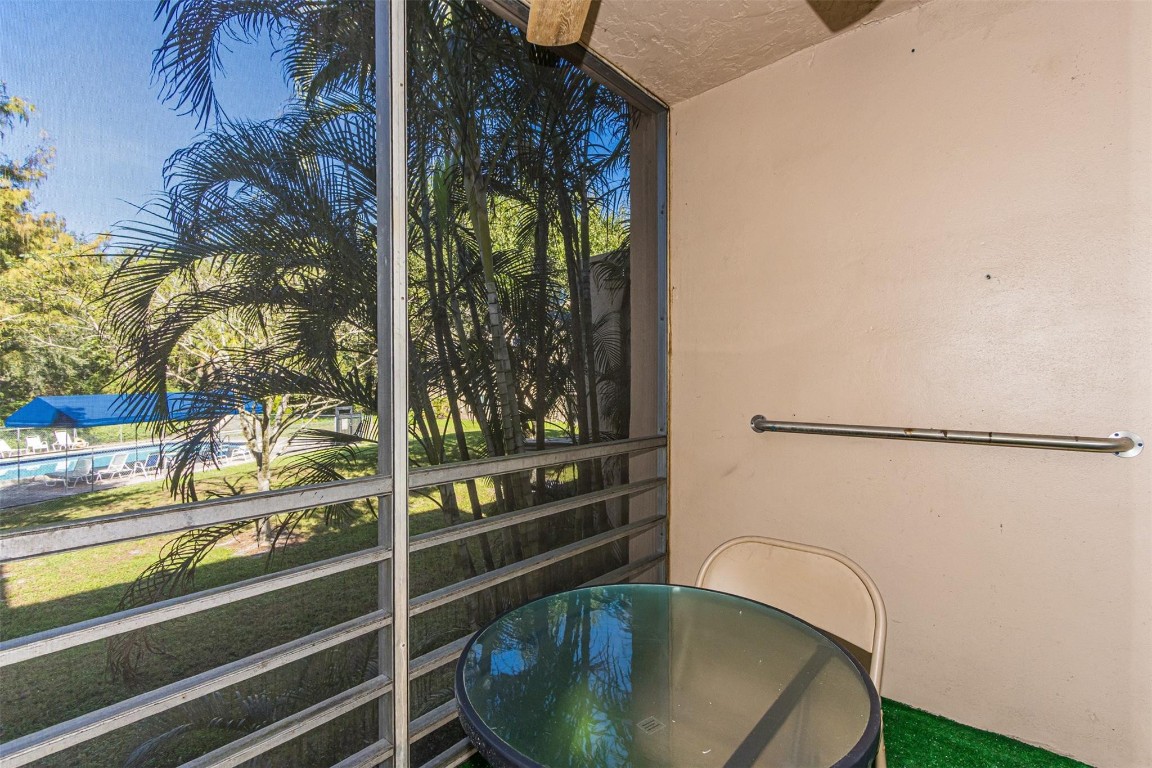 9410 Live Oak Pl #203 Davie, FL 33324