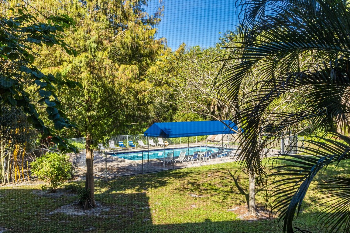 9410 Live Oak Pl #203 Davie, FL 33324