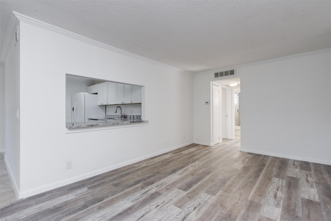 9410 Live Oak Pl #203 Davie, FL 33324