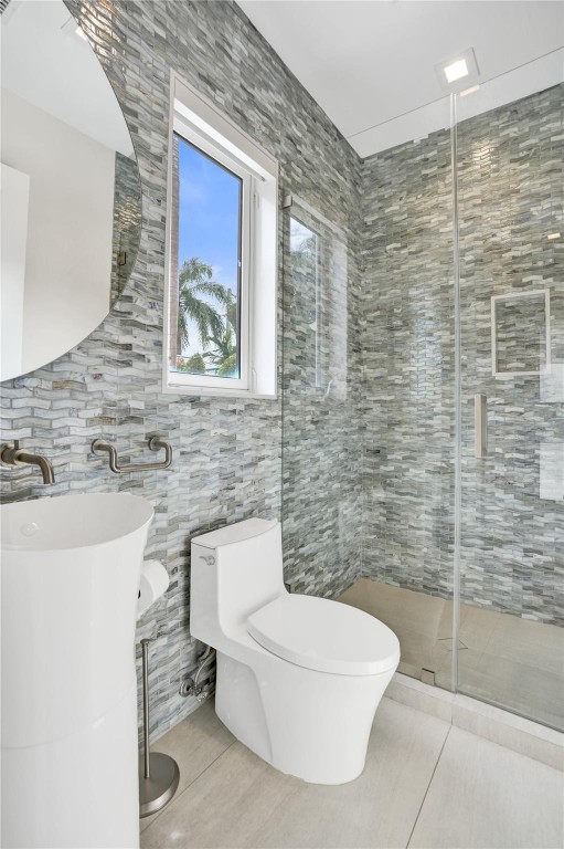 904 Ponce De Leon Fort Lauderdale, FL 33316