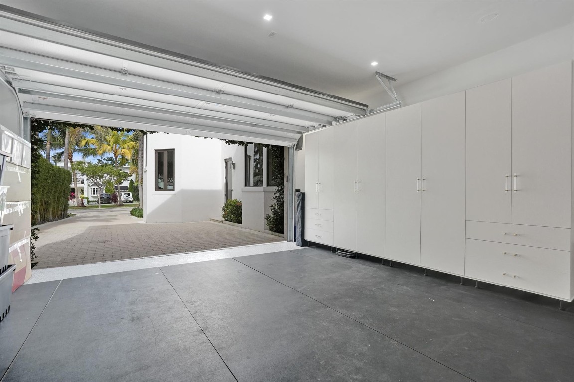 904 Ponce De Leon Fort Lauderdale, FL 33316