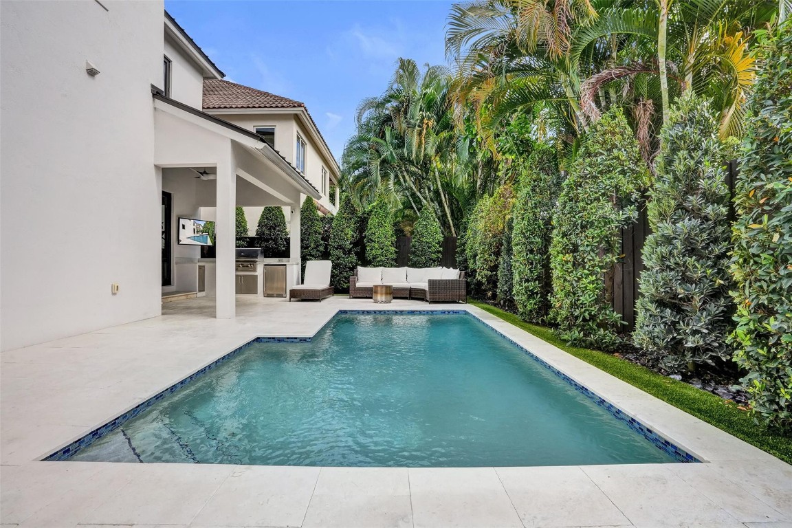 904 Ponce De Leon Fort Lauderdale, FL 33316