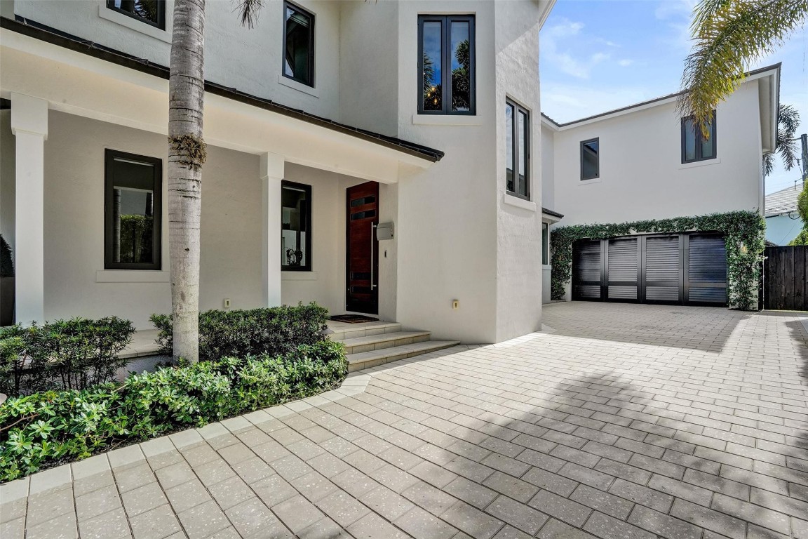904 Ponce De Leon Fort Lauderdale, FL 33316