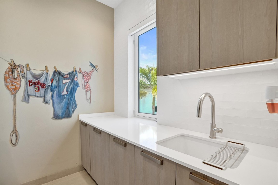 904 Ponce De Leon Fort Lauderdale, FL 33316