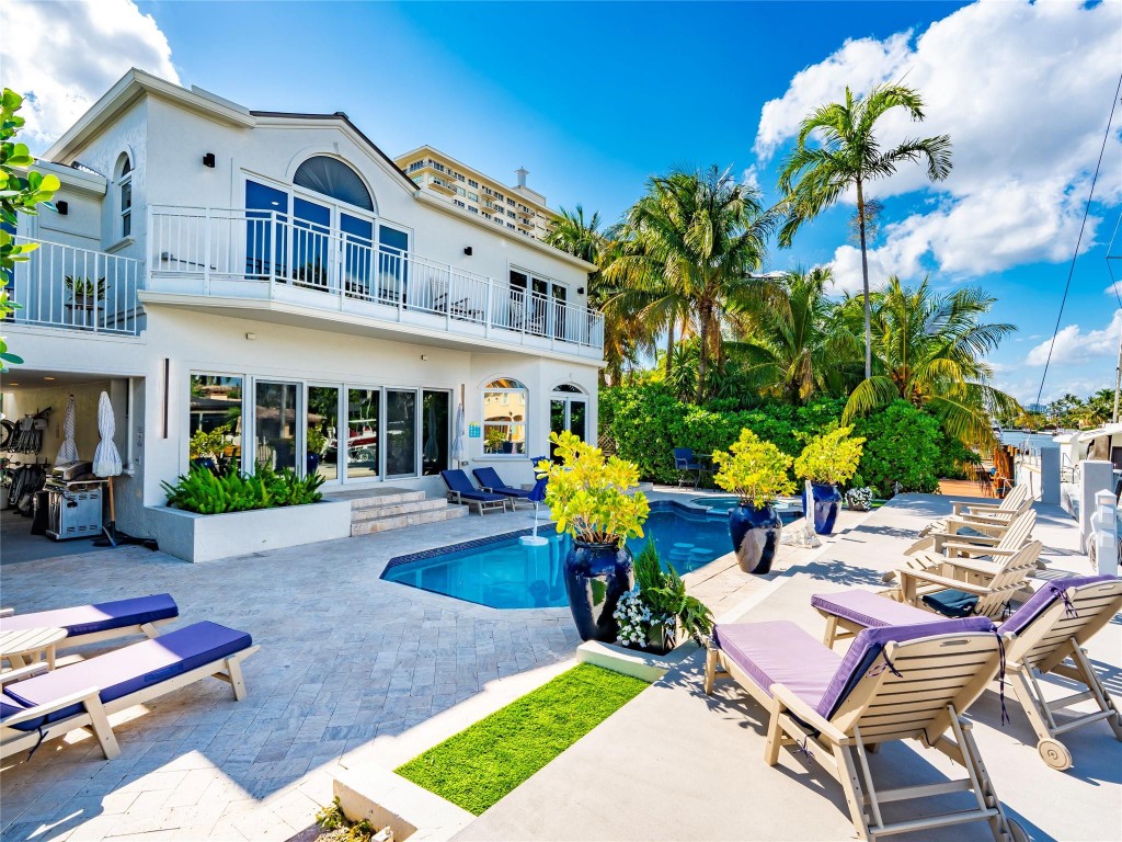 2615 E Las Olas Fort Lauderdale, FL 33301