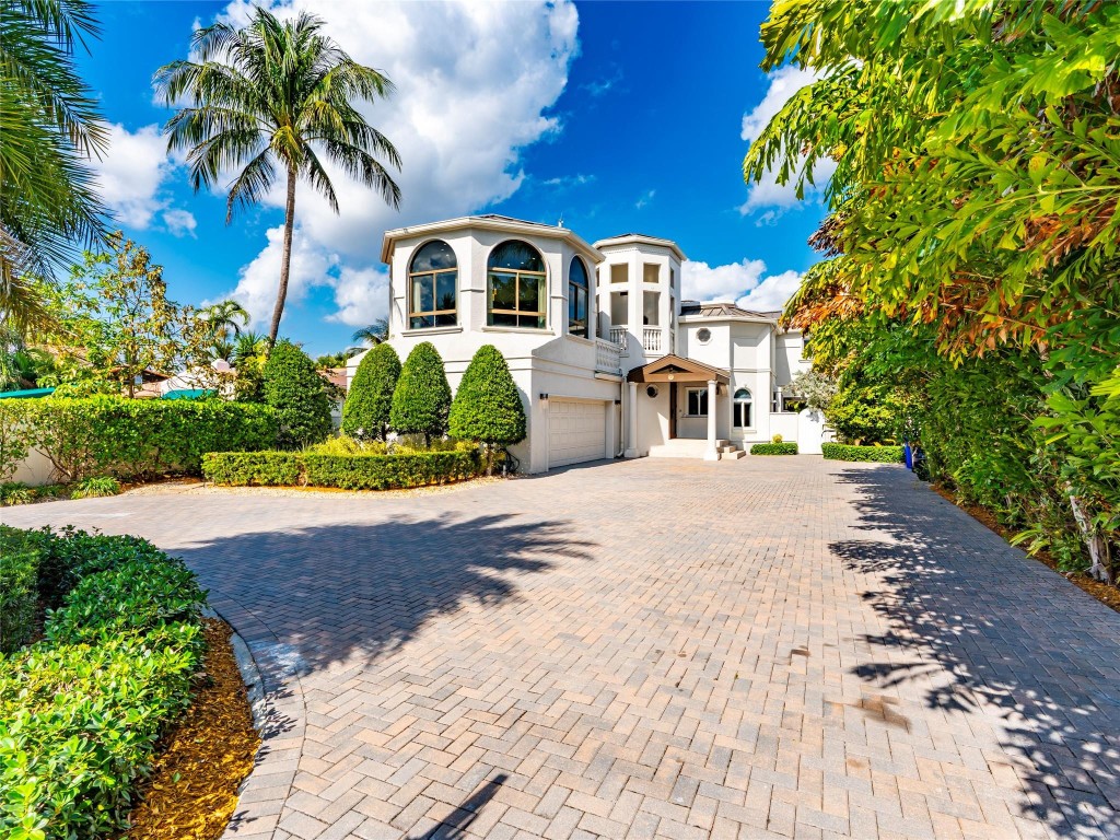 2615 E Las Olas Fort Lauderdale, FL 33301