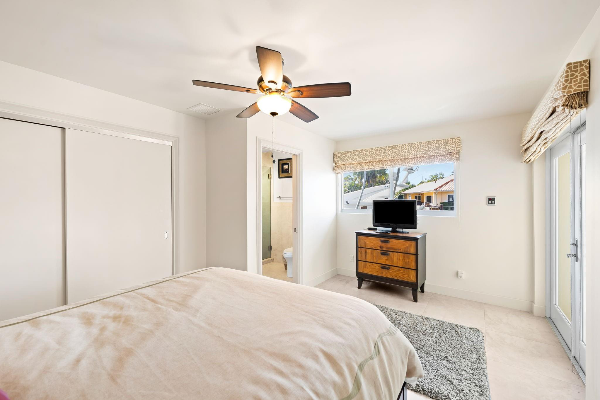 5201 NE 32th Fort Lauderdale, FL 33308