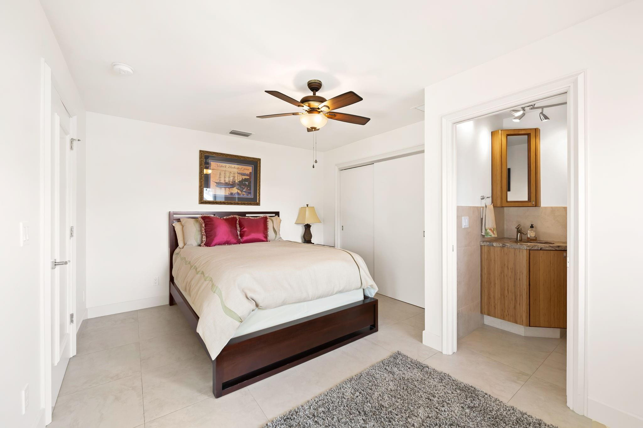 5201 NE 32th Fort Lauderdale, FL 33308