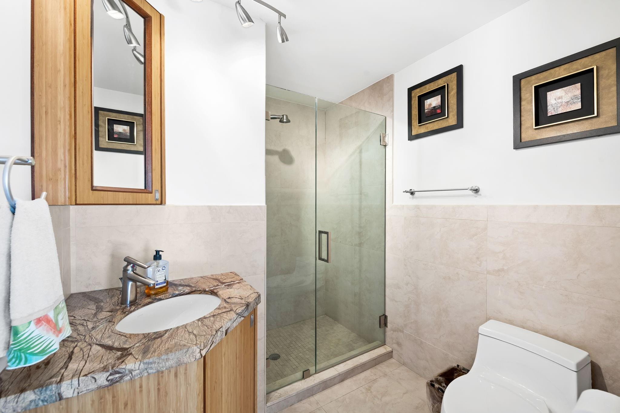 5201 NE 32th Fort Lauderdale, FL 33308