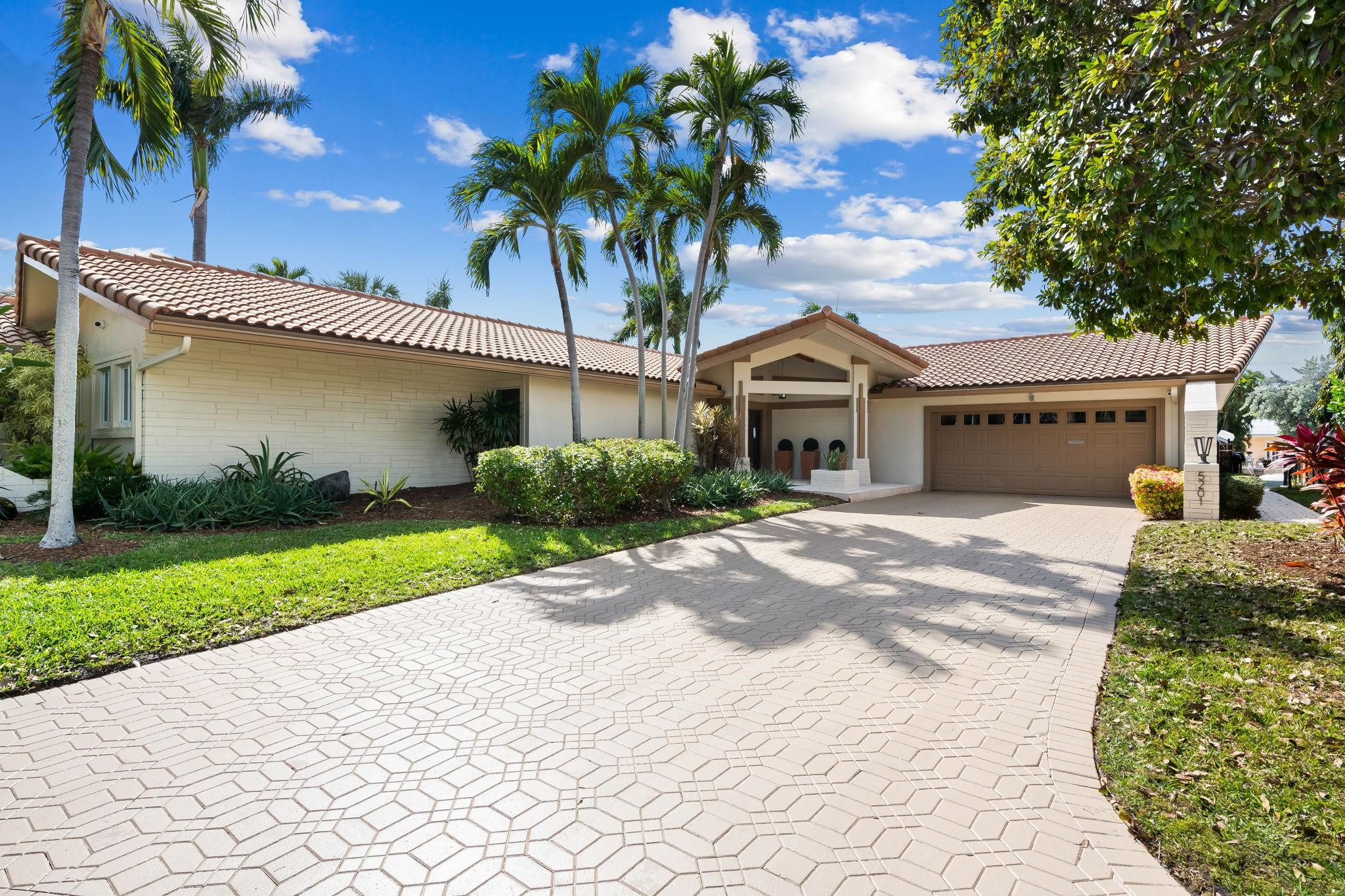 5201 NE 32th Fort Lauderdale, FL 33308