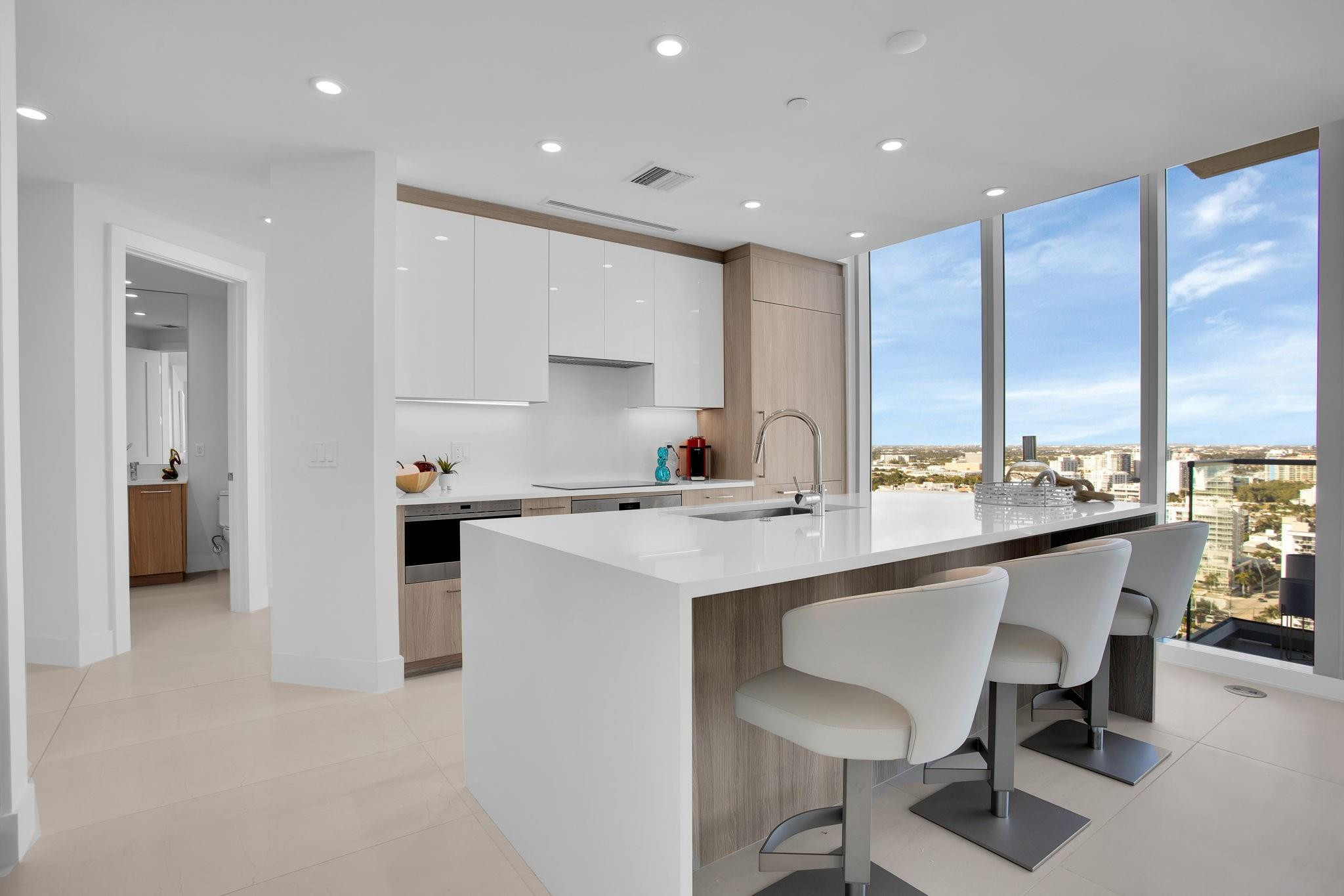 153 N Seabreeze #2205-S Fort Lauderdale, FL 33304