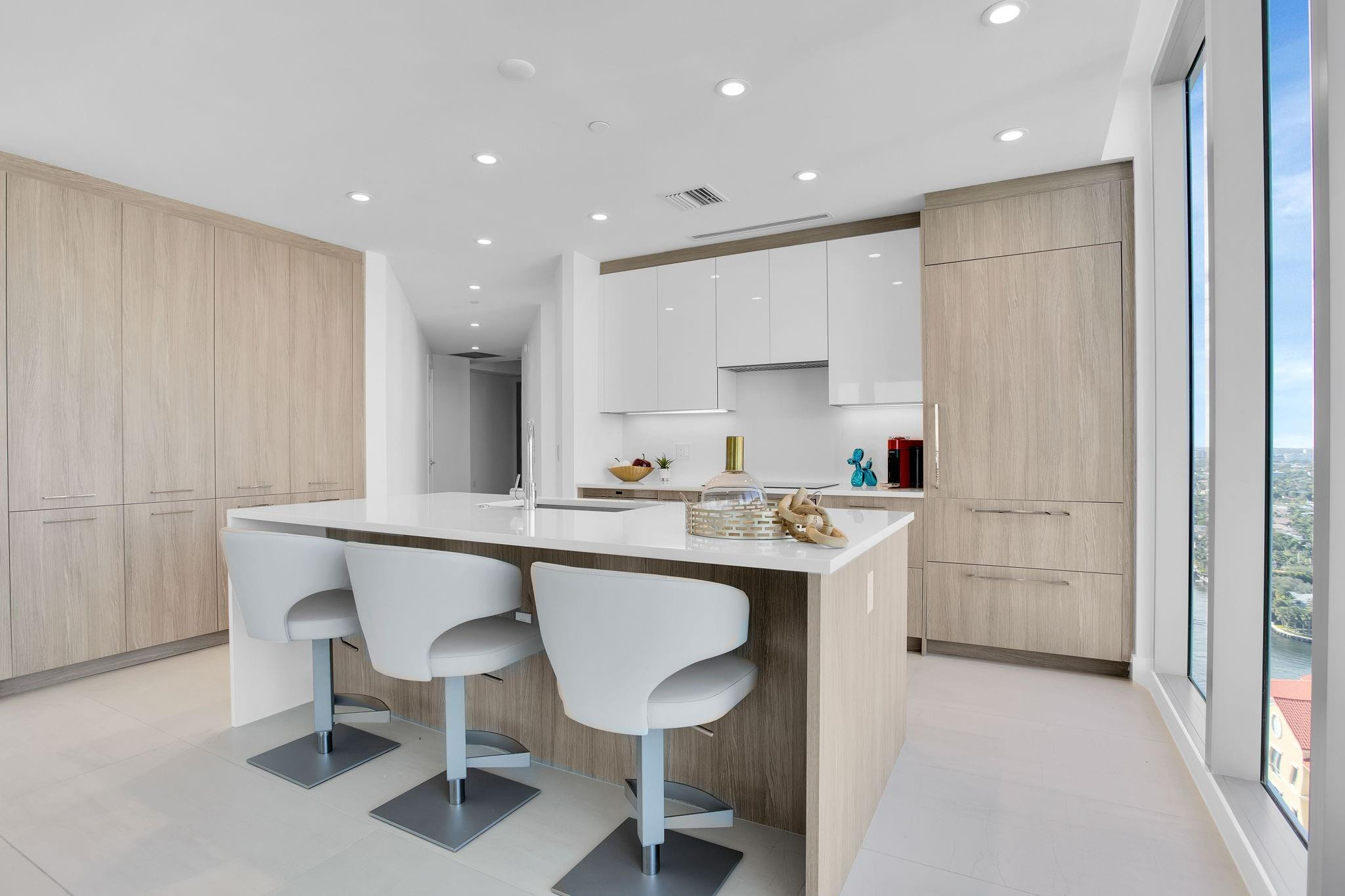 153 N Seabreeze #2205-S Fort Lauderdale, FL 33304