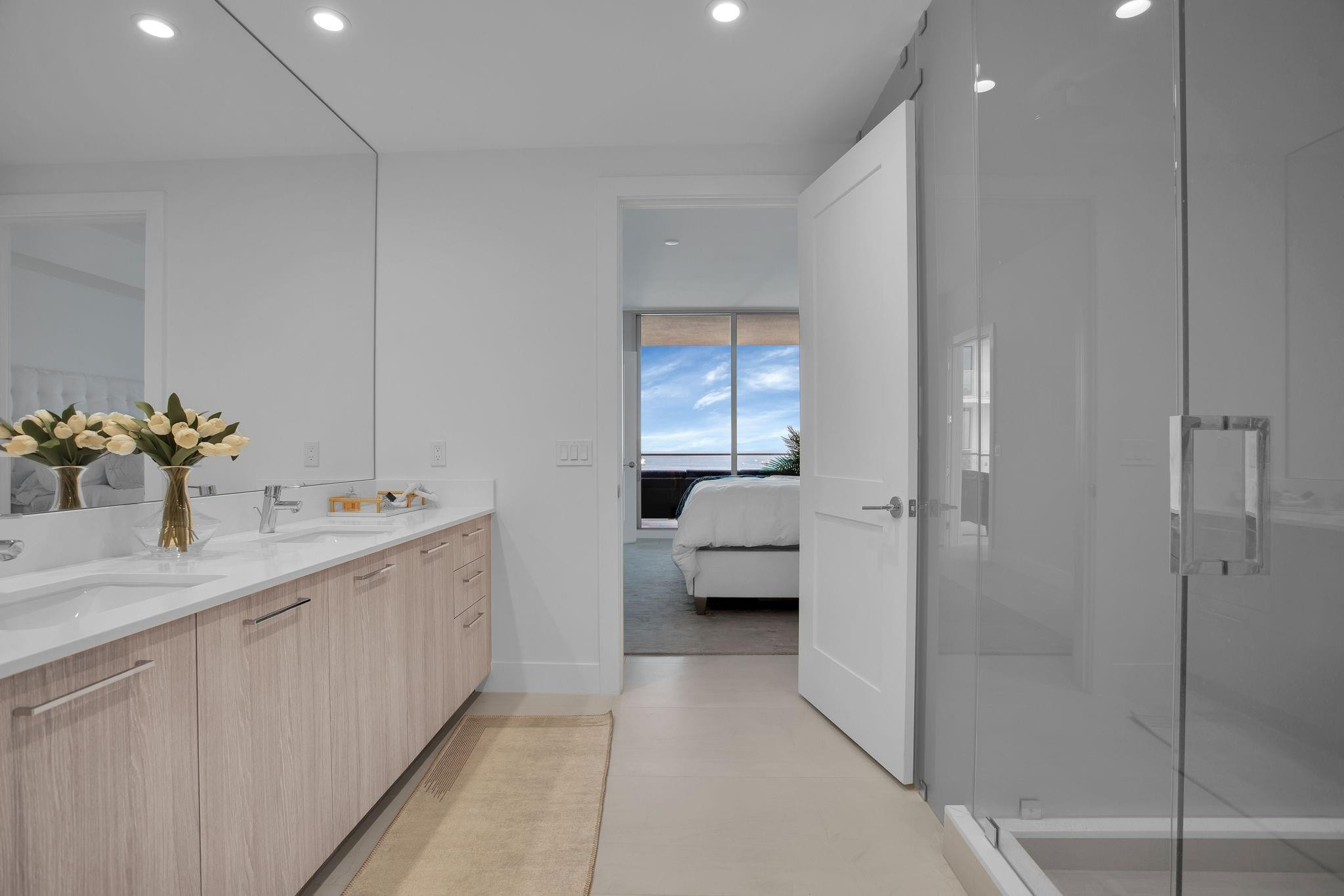 153 N Seabreeze #2205-S Fort Lauderdale, FL 33304