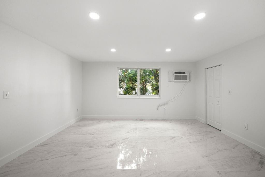 6930 NW 186th #217-A Hialeah, FL 33015