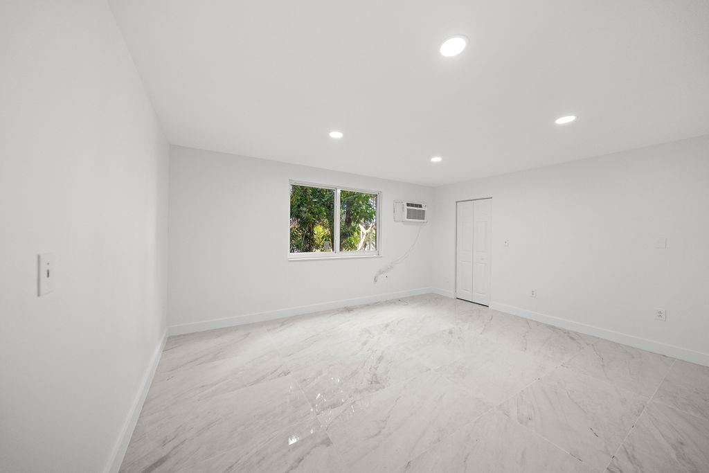 6930 NW 186th #217-A Hialeah, FL 33015