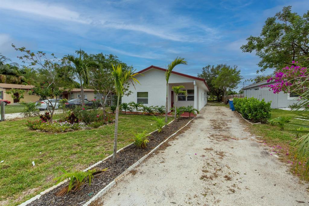 332 NW 40th Court