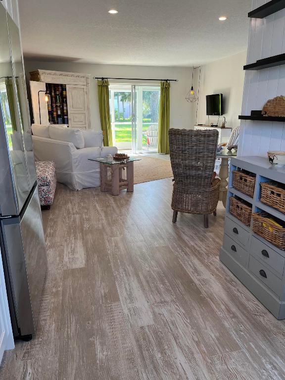 18081 SE Country Clb Dr #293 Jupiter, FL 33469