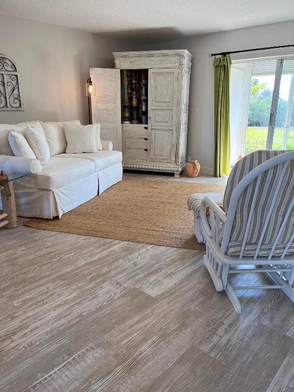 18081 SE Country Clb Dr #293 Jupiter, FL 33469