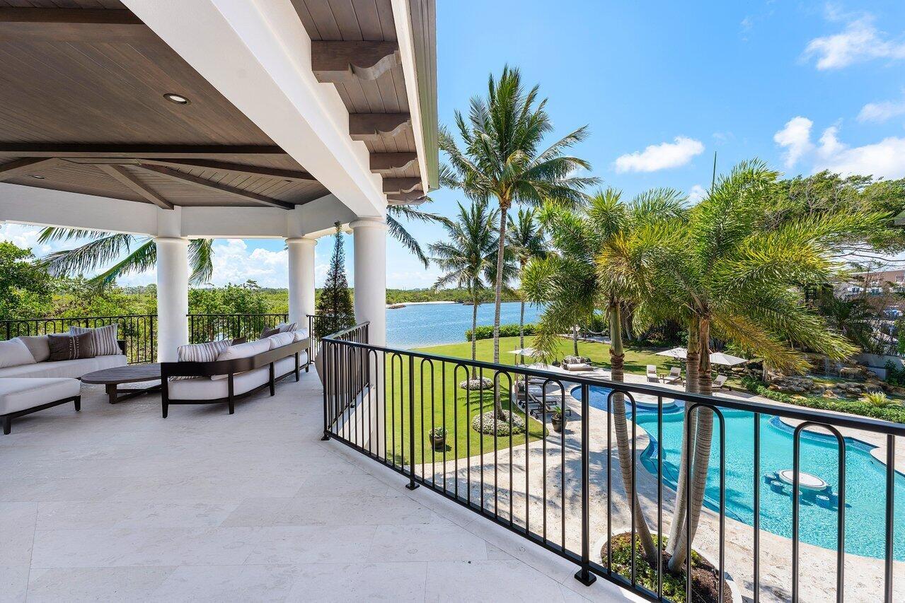 3208 Pilots Pt Cir Jupiter, FL 33477