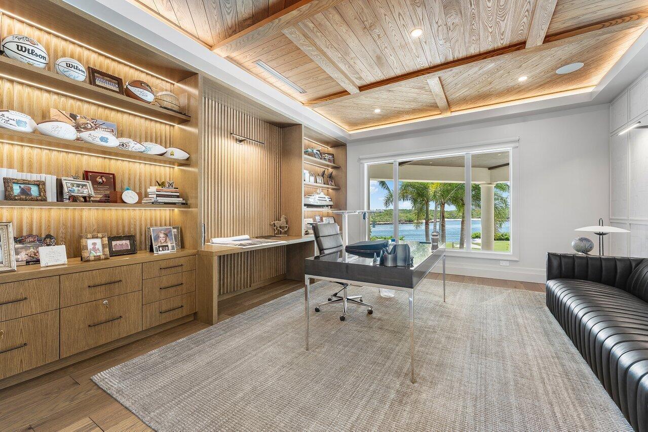 3208 Pilots Pt Cir Jupiter, FL 33477