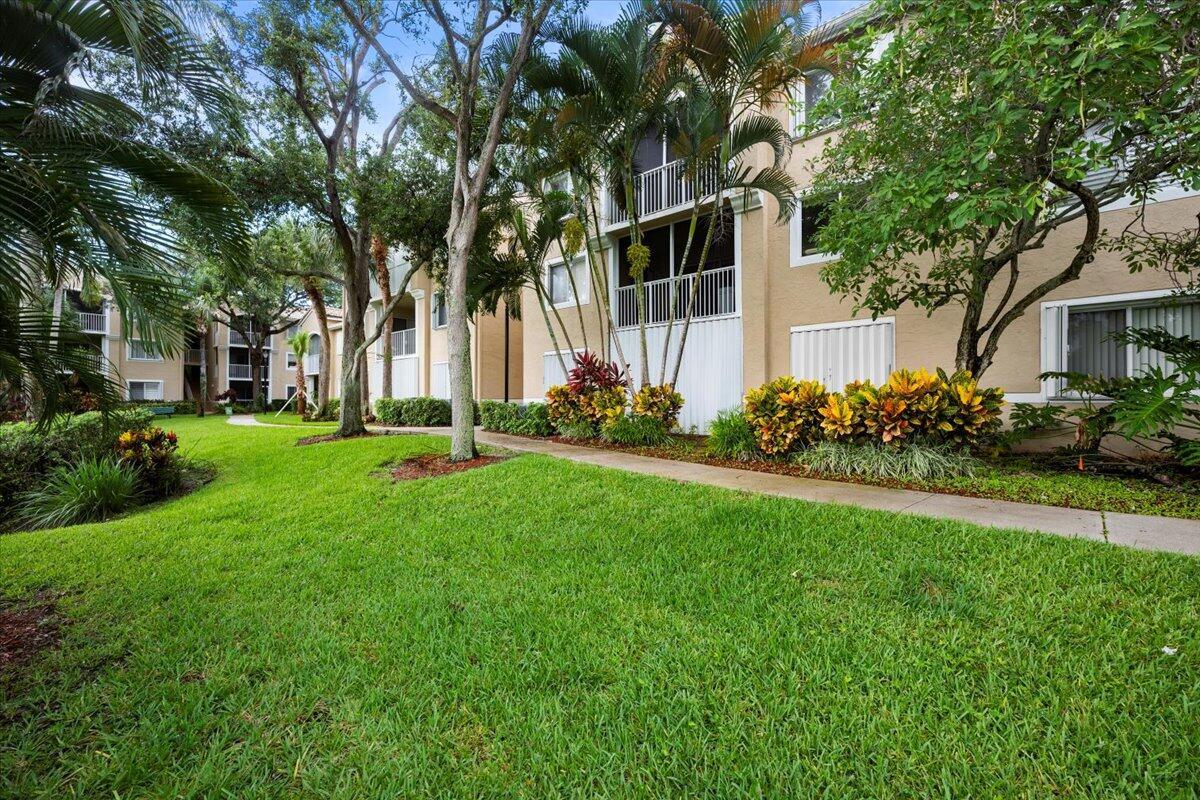 272 Village Blvd #7308