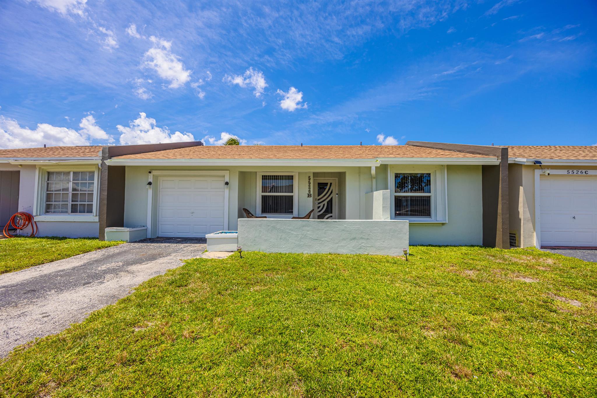 5526 Lakewood Cir #B