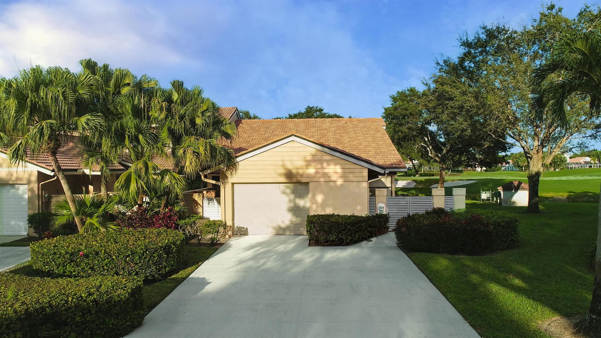 533 Prestwick Cir
