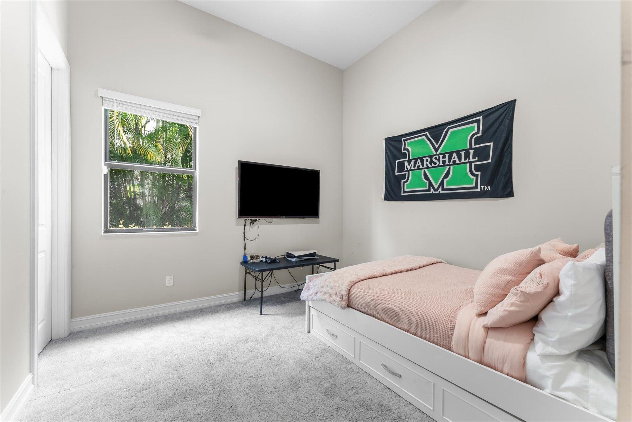 8195 Grand Prix Ln Boynton Beach, FL 33472