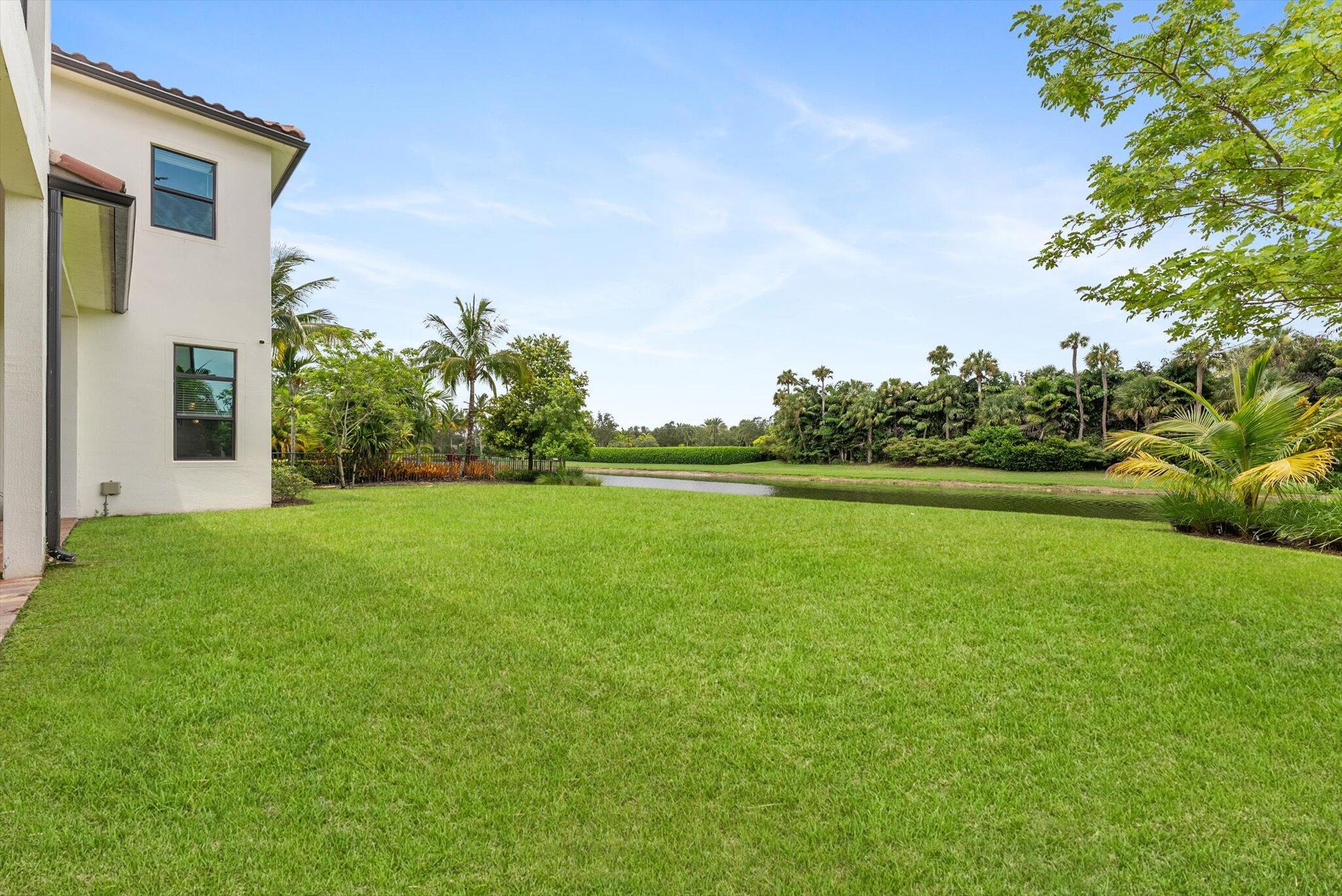 8195 Grand Prix Ln Boynton Beach, FL 33472