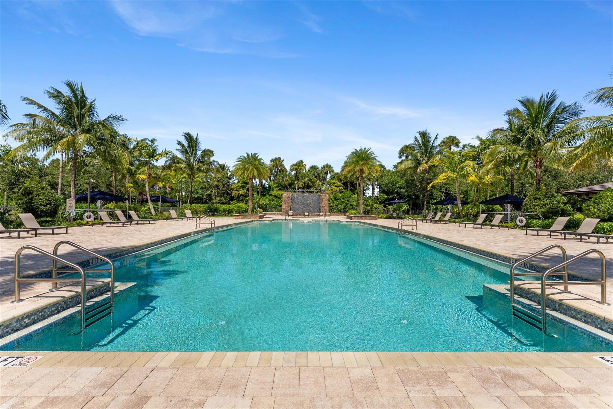 8195 Grand Prix Ln Boynton Beach, FL 33472