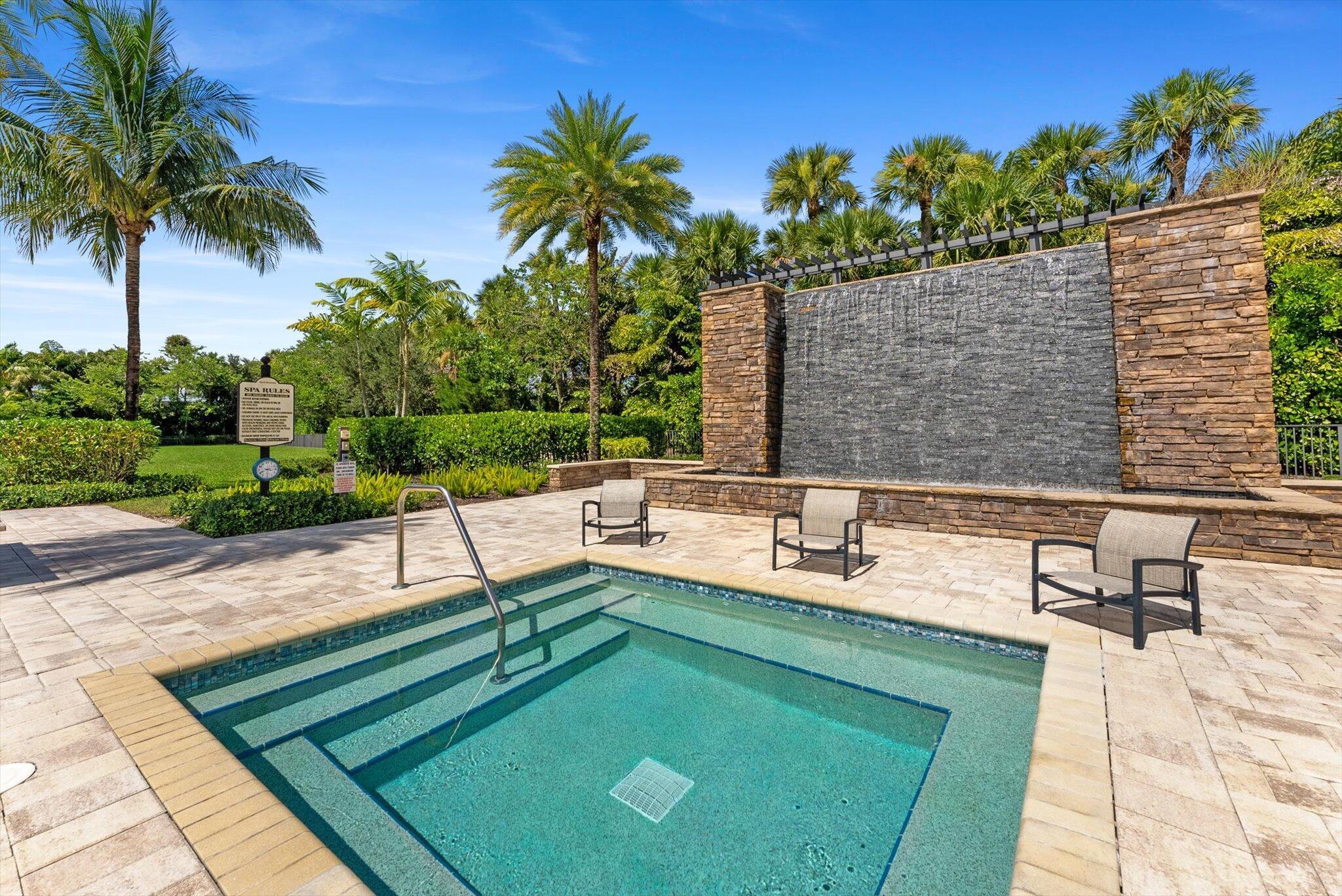 8195 Grand Prix Ln Boynton Beach, FL 33472