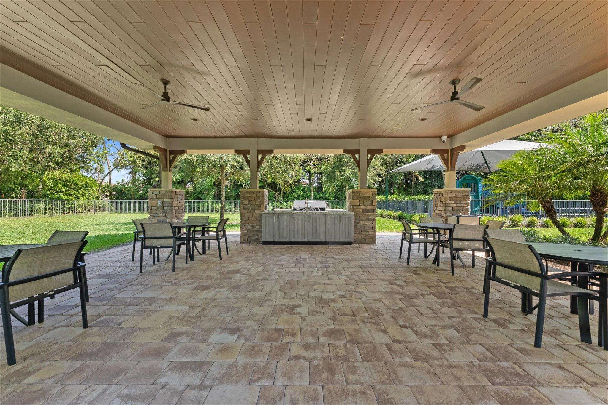 8195 Grand Prix Ln Boynton Beach, FL 33472