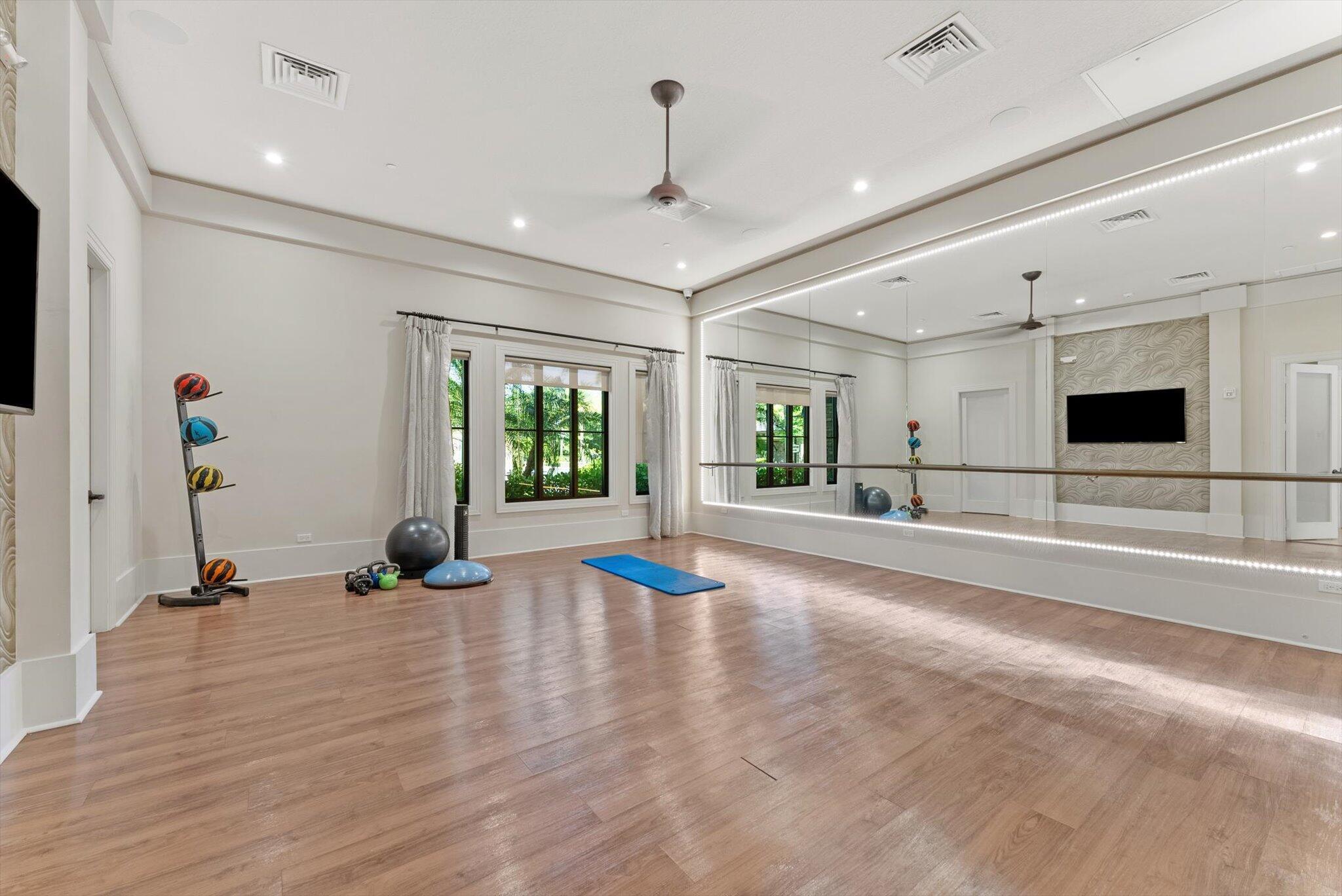 8195 Grand Prix Ln Boynton Beach, FL 33472