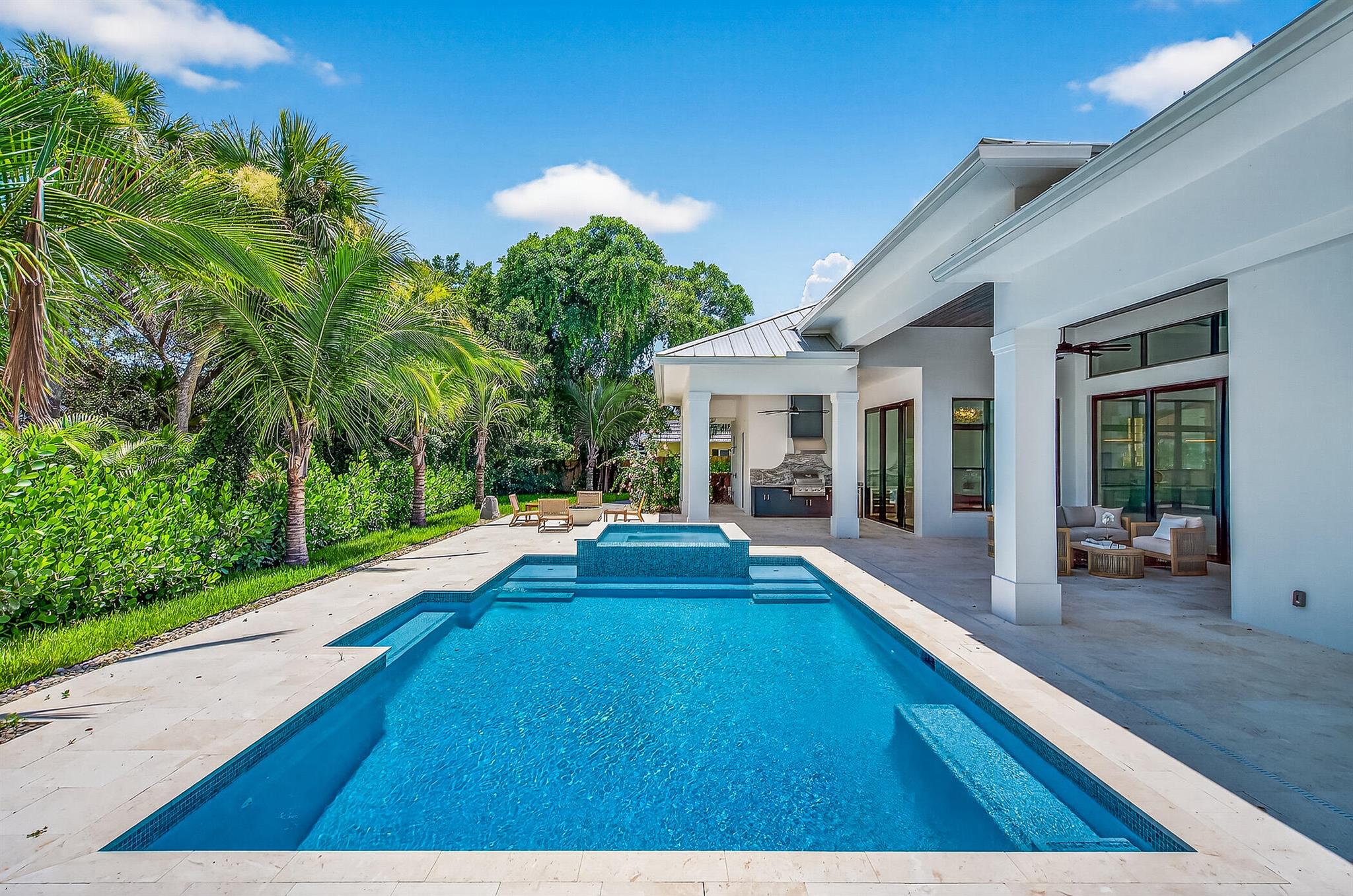 736 Norfolk Pine Ln Vero Beach, FL 32963