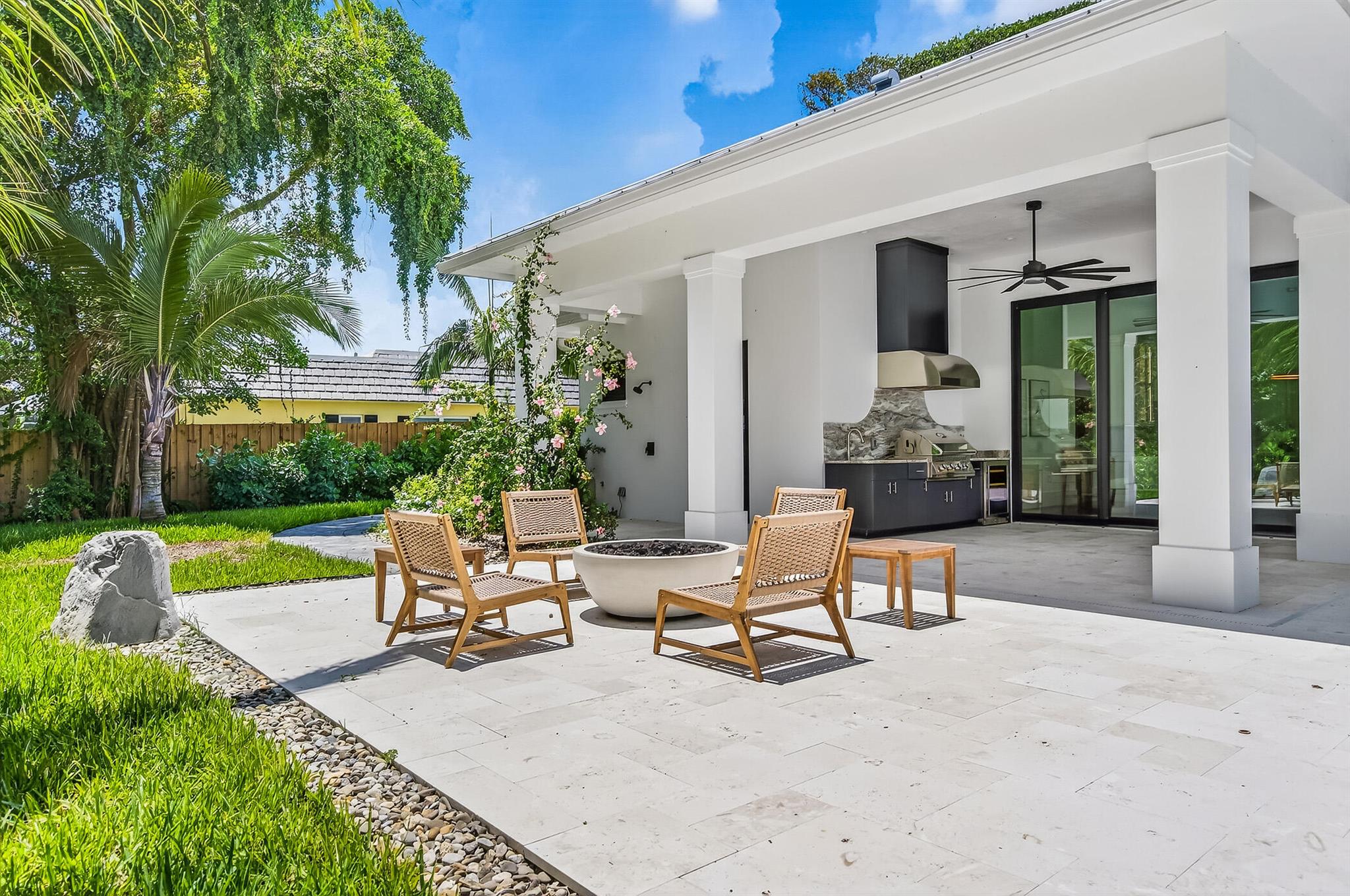 736 Norfolk Pine Ln Vero Beach, FL 32963